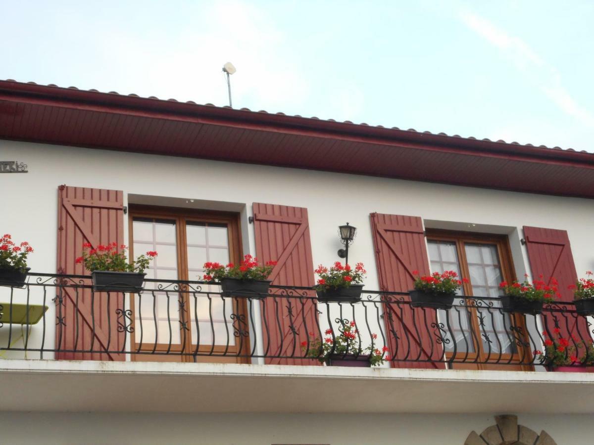Nun Hobeki Apartment Aincille Bagian luar foto
